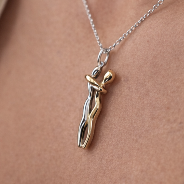 925 Ayar Sarılma Figürlü Kolye