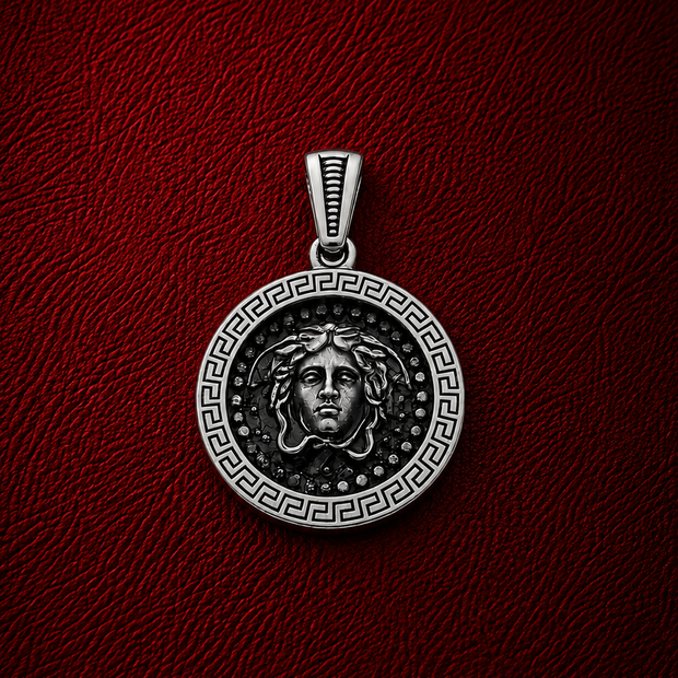 Oksitli Medusa Kolye Ucu
