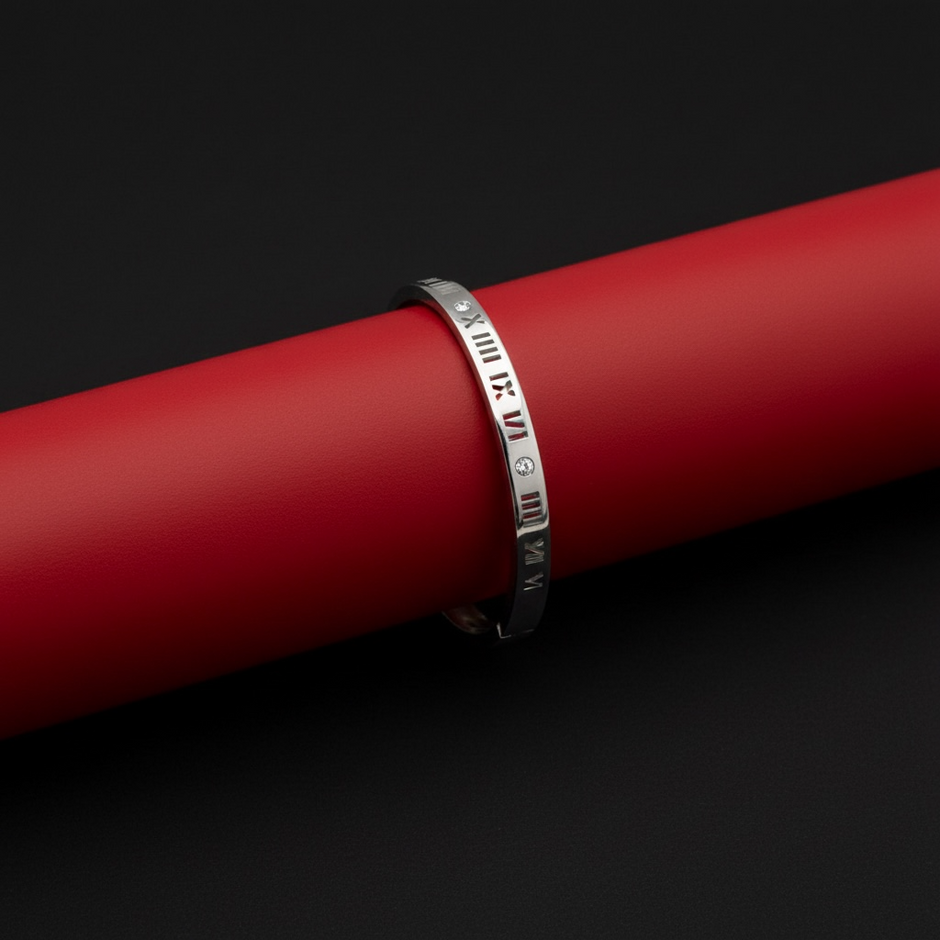 Roma Rakamı Motifli Zirkon Taşlı Şık Gümüş Bileklik 925